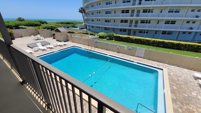 Building Photo - Fully Furnished Condo in the heart of Cocoa Beach-Available 10.1.24 to 4.30.25