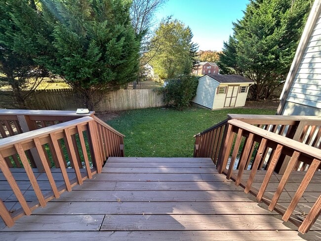 Building Photo - 116 Kane Dr