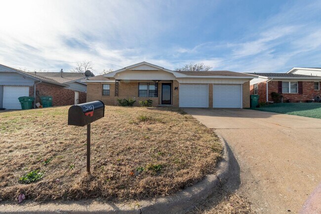 Building Photo - Spacious 3BD/1.BTH Home in Spencer