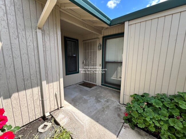Building Photo - 6019 Carolina Cir