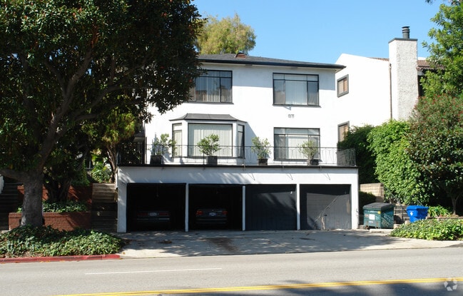 Primary Photo - 1951 S Beverly Glen Blvd