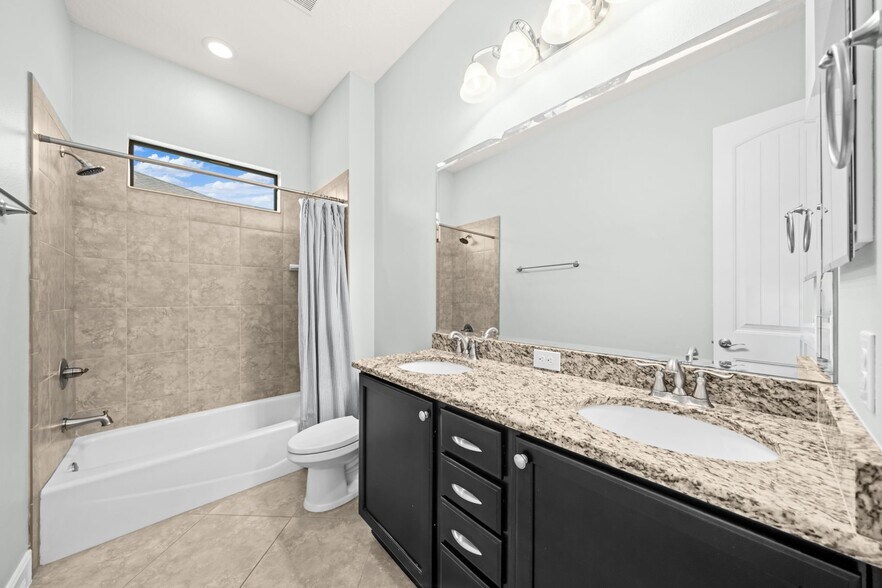 Building Photo - 3450 Brunot Cir