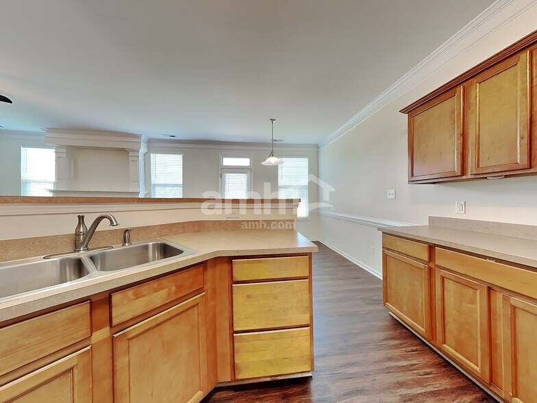 Building Photo - 1416 Paulonia Way