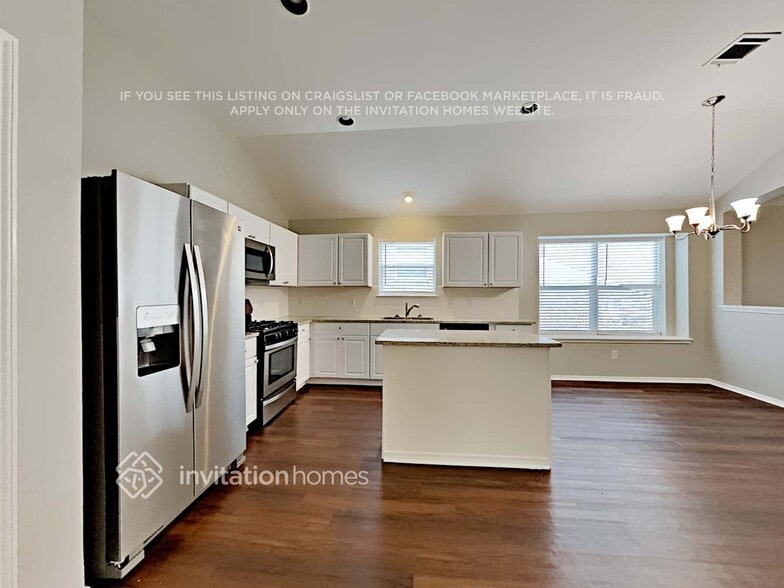 Building Photo - 9016 Heartwood Dr