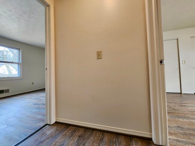 Building Photo - 34 Orchard St