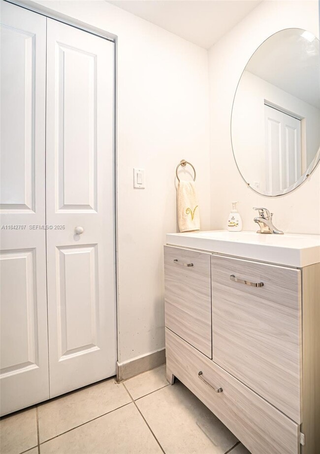 Building Photo - 10118 SW 231st Ln