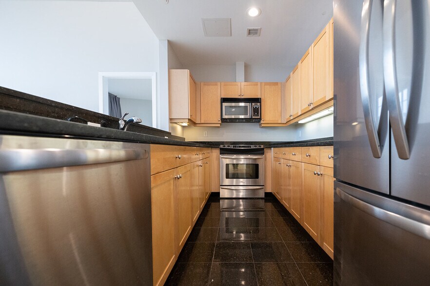 Building Photo - 450 Harrison Ave