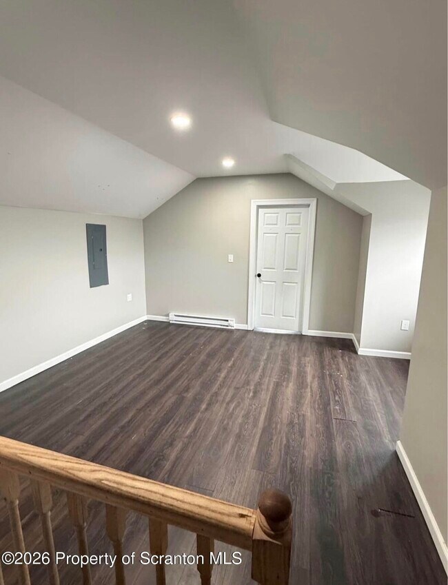 Building Photo - 39 W Ridge St