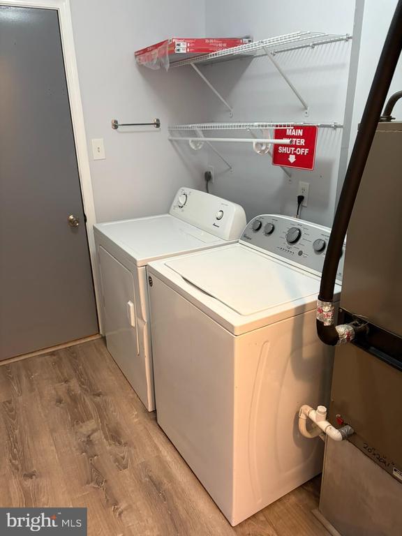 Building Photo - 424 Crisfield Dr