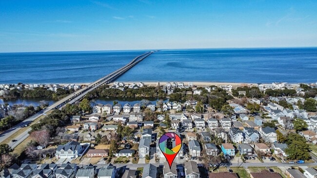 Building Photo - Chick's Beach Condo 3BR & 3.5BA w/2-car garage