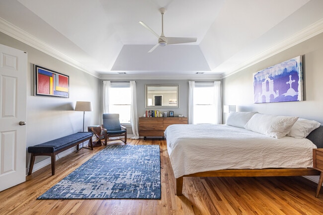 Building Photo - 2454 Vivian Cir