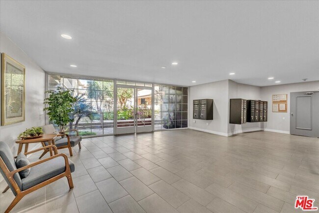 Building Photo - 4647 Willis Ave