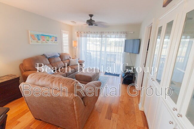 Building Photo - 697 Tupelo Ln