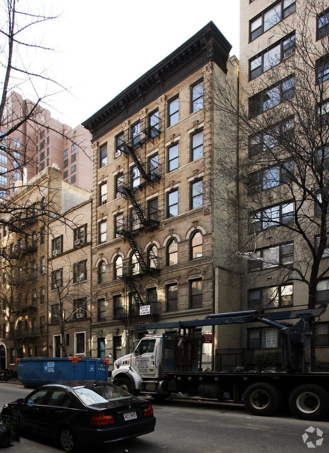 Primary Photo - 324 East 52nd Street