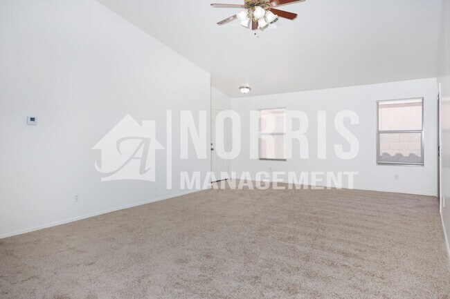 Building Photo - Beautiful Remodeled Home in Florence