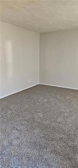 Building Photo - 4729 Sullivan Blvd