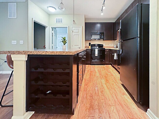 Building Photo - 1770 Bearberry Cir