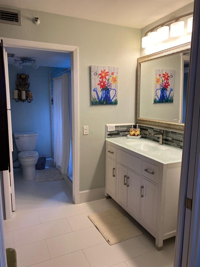 Building Photo - 2217 Cypress Island Dr