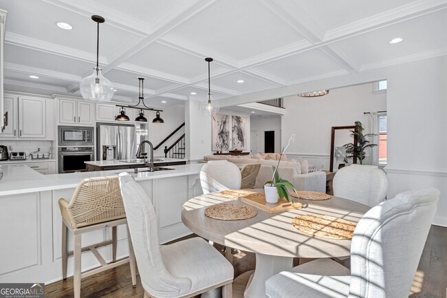 Building Photo - 2980 Cadbury Trail SW