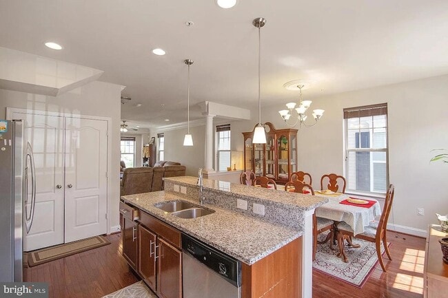 Building Photo - 11882 Country Squire Way
