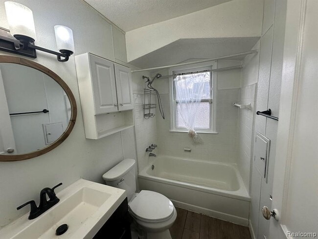 Building Photo - 7785 Mettetal St