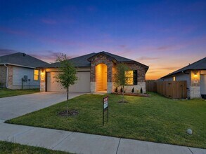 Building Photo - 1073 Ottoman Lp