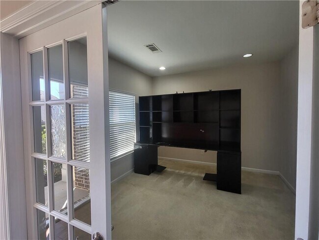 Building Photo - 5295 Rustic Ct