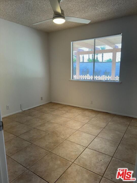 Building Photo - 40353 Sugar Bush Ct