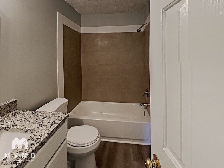 Building Photo - 1316 Amber Acres Ln