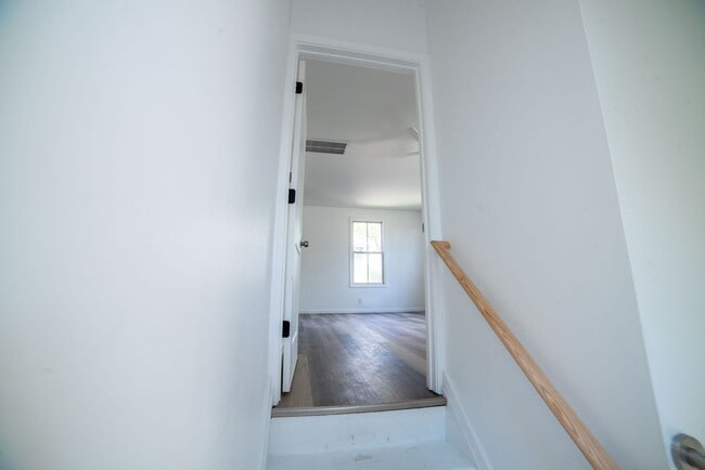 Building Photo - 107 N 13th St