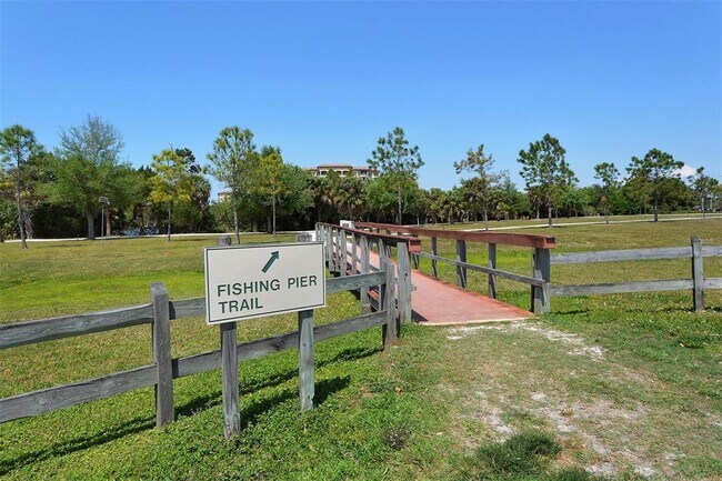 Building Photo - 2657 Riverbluff Pkwy