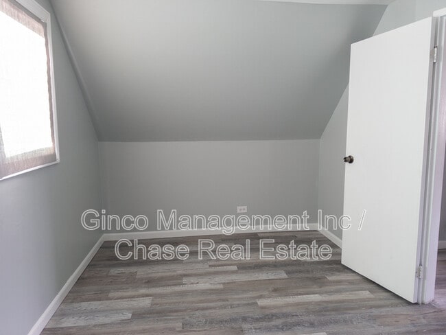 Building Photo - 104 Walnut St