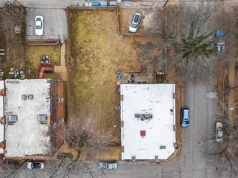 Overhead - 2401 S 11th St