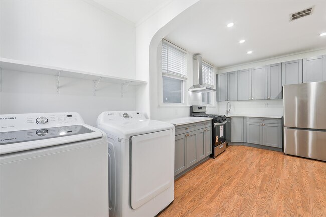 Building Photo - 24 Belmont Ave