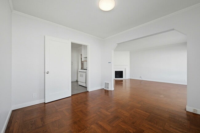 Building Photo - 4439 Kirkham St