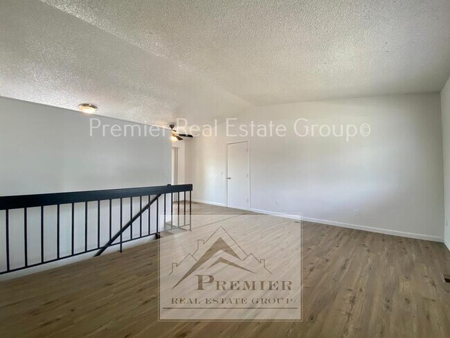 Building Photo - 4960 Wineskin Cir