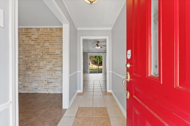 Building Photo - 954 Chamboard Ln