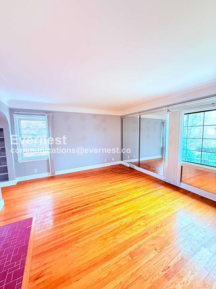 Building Photo - 20129 Stratford Rd