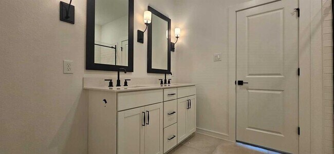 Building Photo - 8426 Tranquil Bay Ct