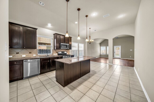 Building Photo - 2614 Winding Creek Way