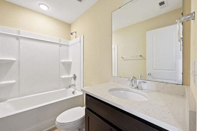 Building Photo - Modern 4BR Townhome with Washer/Dryer & Pet-Friendly Living in Morrisville!