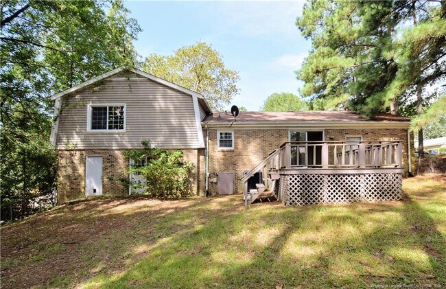 Building Photo - 211 Livermore Dr