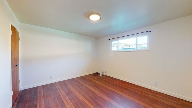 Building Photo - Kensington Beauty!