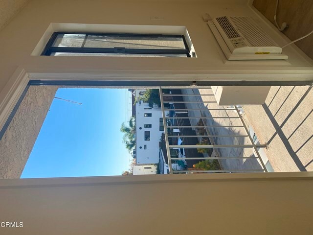Building Photo - 4225 Del Mar Ave