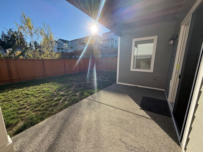 Building Photo - Hogan Heights Community 4 Bed 3.5 Bath