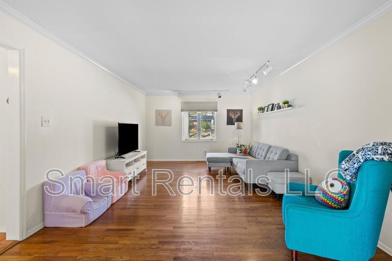 Building Photo - 12958 Ambois Dr