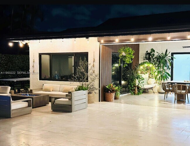 Building Photo - 2475 NW 25th St