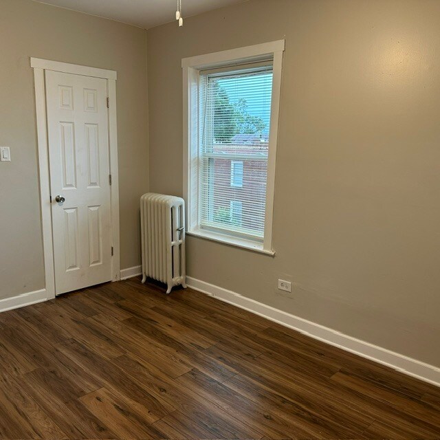Building Photo - 4058 W Dickens Ave