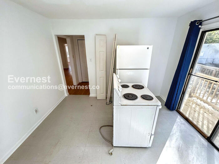 Building Photo - 203 Woodbine St