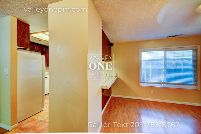 Building Photo - 2717 Palomino Ln